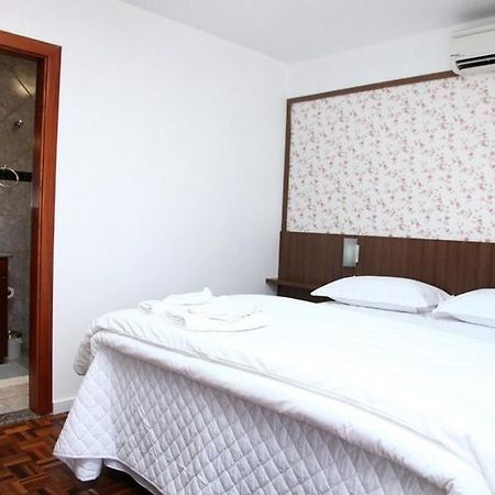 Hospedaria Gastehaus Enzian Treze Tílias Exteriör bild
